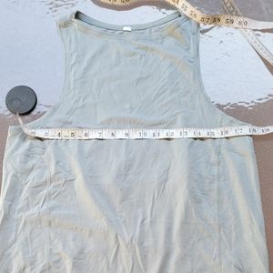 Lululemon gray green tank top EUC
